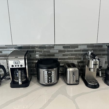 Iresidence In Toronto - Fantastic Vacation Home מראה חיצוני תמונה